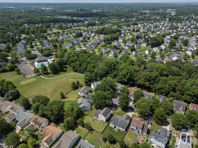 4313 Bubbling Brook Court, Charlotte, NC 28278