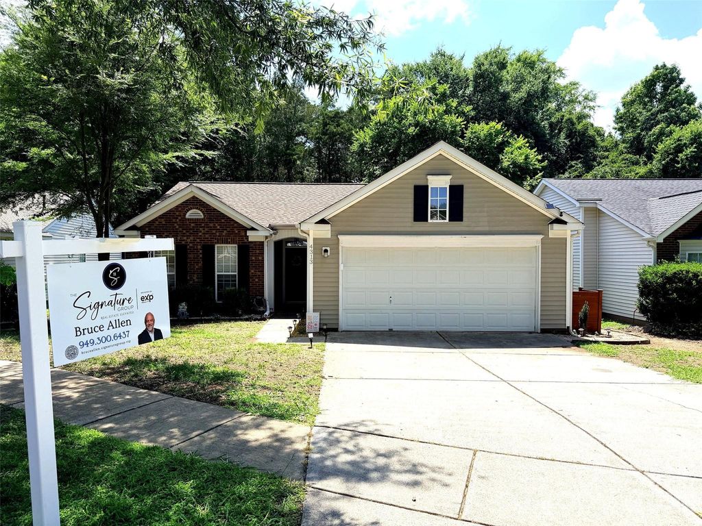 4313 Bubbling Brook Court, Charlotte, NC 28278