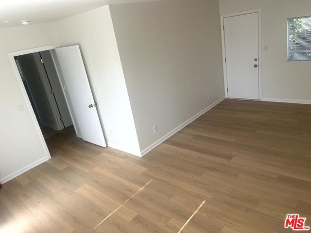 5726 Lemona Avenue, Van Nuys (los Angeles), CA 91411