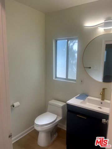 5726 Lemona Avenue, Van Nuys (los Angeles), CA 91411