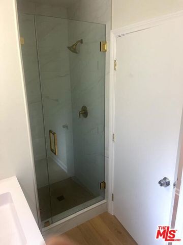 5726 Lemona Avenue, Van Nuys (los Angeles), CA 91411