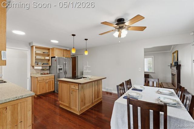 15760 Green Lane Avenue, Livonia, MI 48154