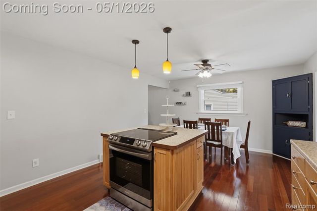 15760 Green Lane Avenue, Livonia, MI 48154