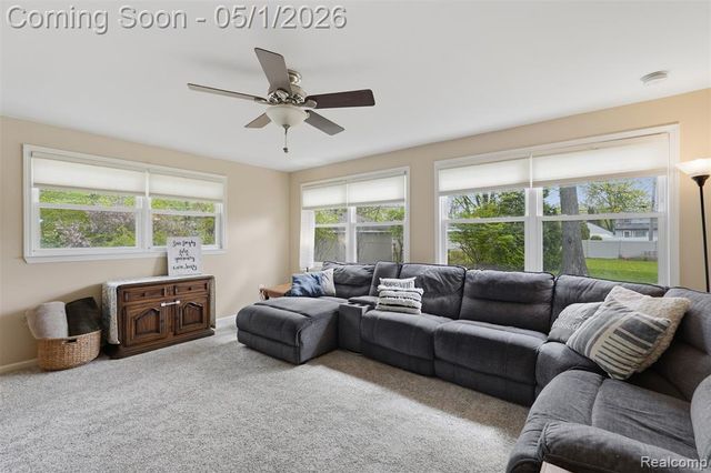 15760 Green Lane Avenue, Livonia, MI 48154