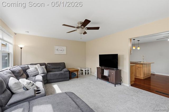 15760 Green Lane Avenue, Livonia, MI 48154