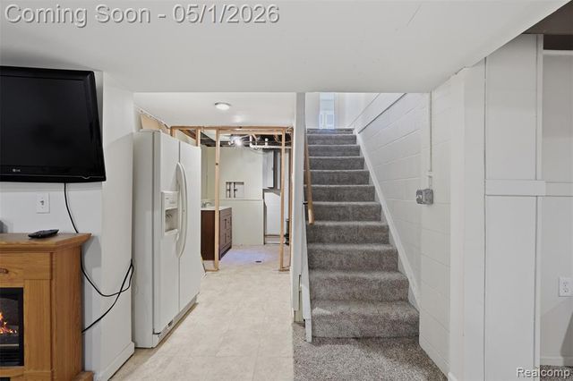 15760 Green Lane Avenue, Livonia, MI 48154