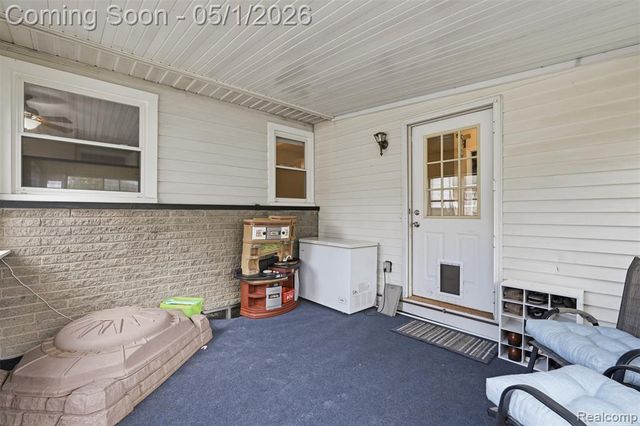 15760 Green Lane Avenue, Livonia, MI 48154