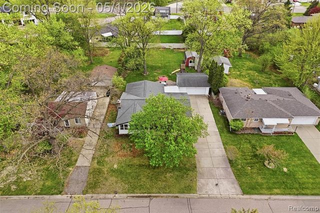 15760 Green Lane Avenue, Livonia, MI 48154