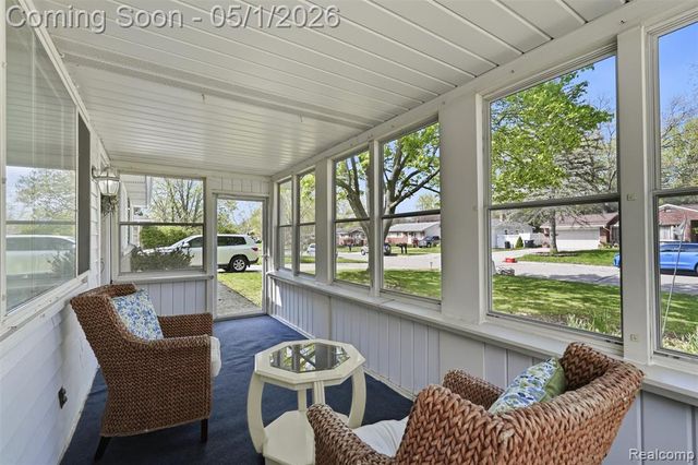 15760 Green Lane Avenue, Livonia, MI 48154