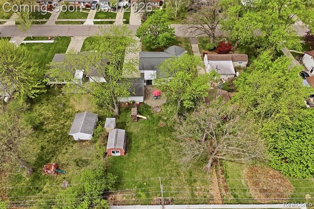 15760 Green Lane Avenue, Livonia, MI 48154