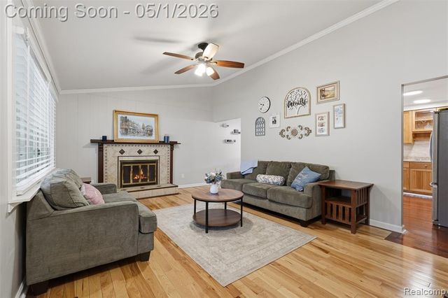 15760 Green Lane Avenue, Livonia, MI 48154