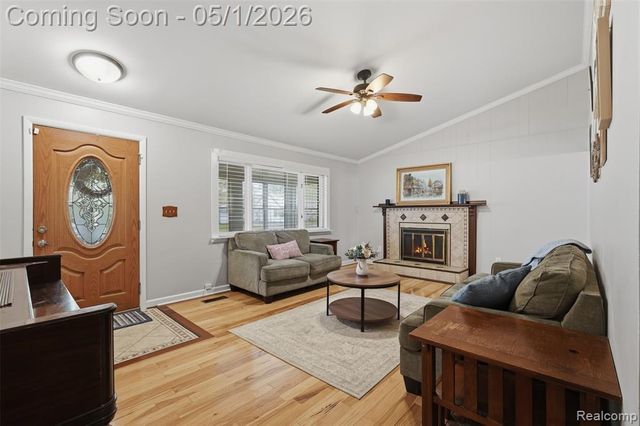 15760 Green Lane Avenue, Livonia, MI 48154
