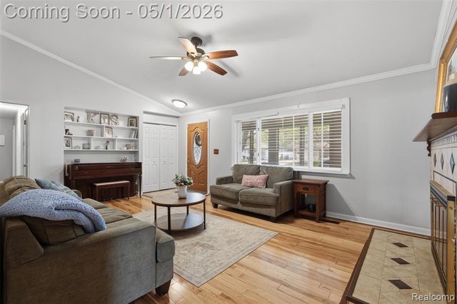 15760 Green Lane Avenue, Livonia, MI 48154