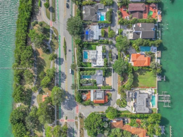 910 N Venetian Dr, Miami Beach, FL 33139