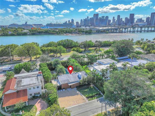 910 N Venetian Dr, Miami Beach, FL 33139