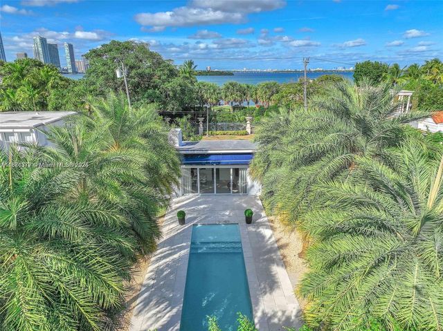 910 N Venetian Dr, Miami Beach, FL 33139