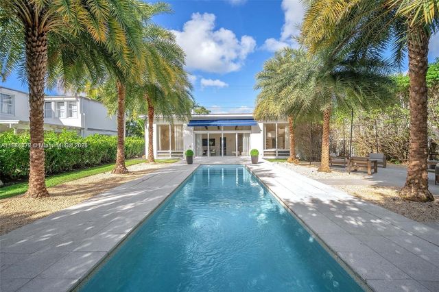 910 N Venetian Dr, Miami Beach, FL 33139