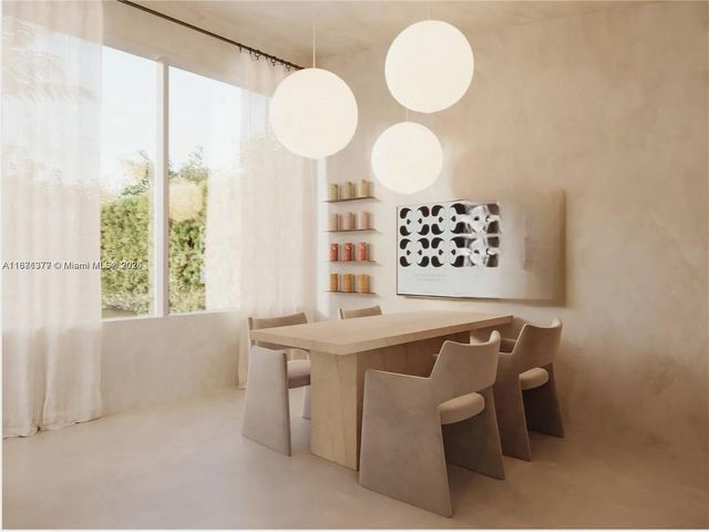 910 N Venetian Dr, Miami Beach, FL 33139