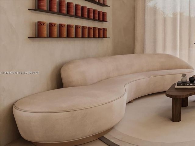 910 N Venetian Dr, Miami Beach, FL 33139