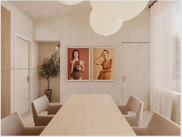 910 N Venetian Dr, Miami Beach, FL 33139