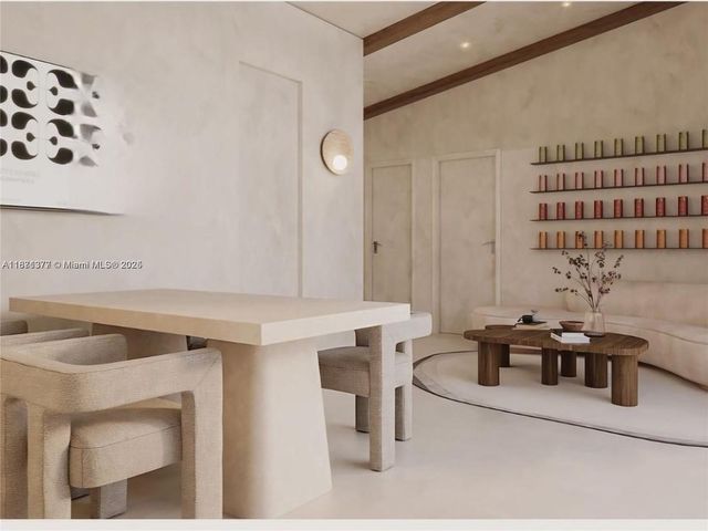 910 N Venetian Dr, Miami Beach, FL 33139