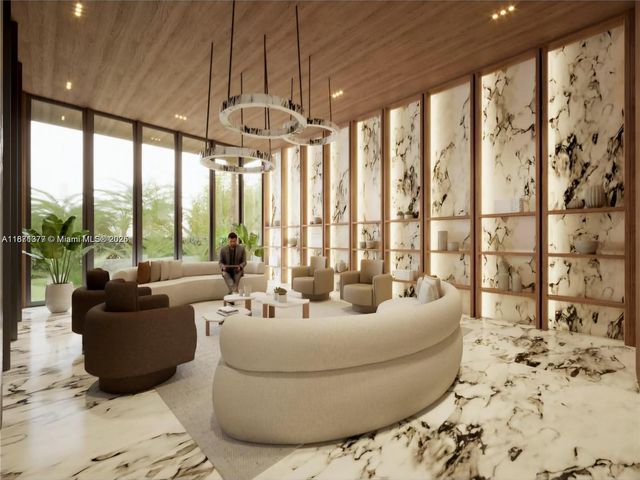 910 N Venetian Dr, Miami Beach, FL 33139