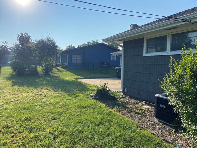 744 30th NE, Cedar Rapids, IA 52402