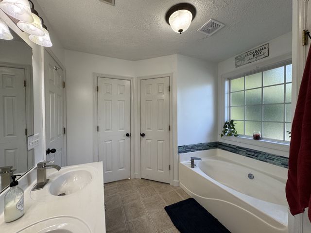 173 Mitchell St, Hohenwald, TN 38462