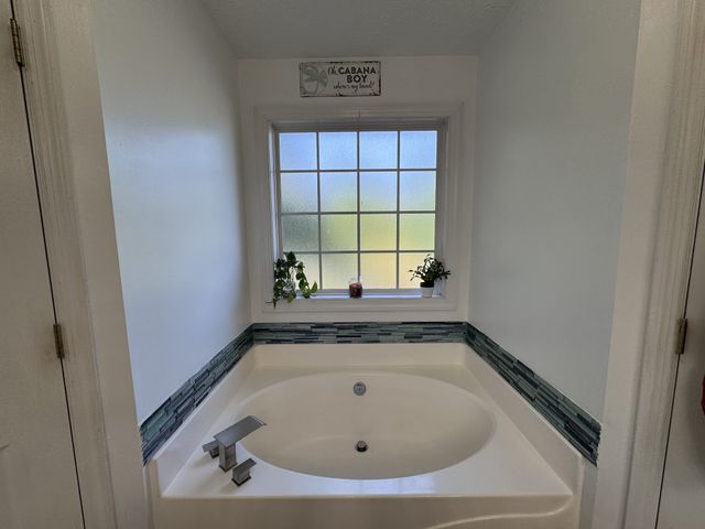 173 Mitchell St, Hohenwald, TN 38462