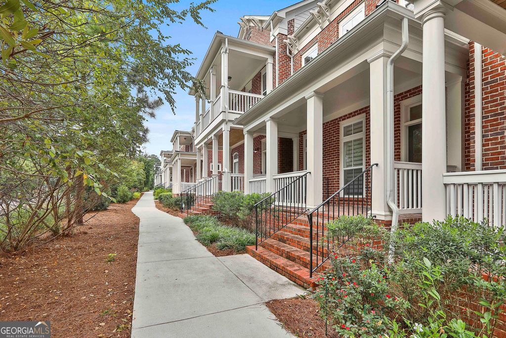 673 Brennan Drive, Decatur, GA 30033