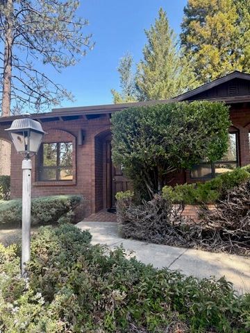 11 Horseshoe Lane, Weaverville, CA 96093