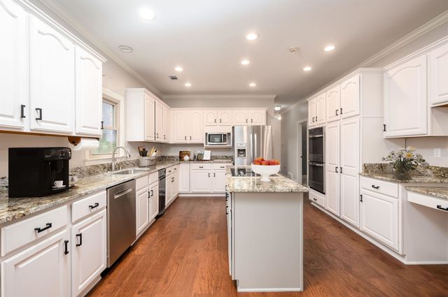 3055 SHANNON OAKS CV, Germantown, TN 38138