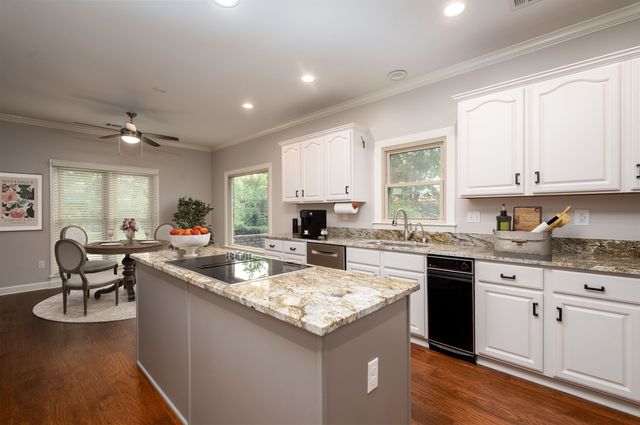 3055 SHANNON OAKS CV, Germantown, TN 38138