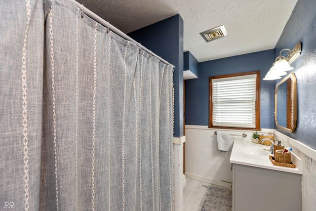 5721 S County Road 550 E, Crothersville, IN 47229