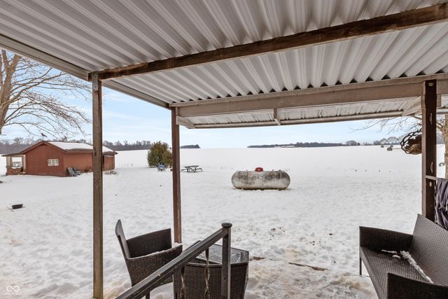 5721 S County Road 550 E, Crothersville, IN 47229