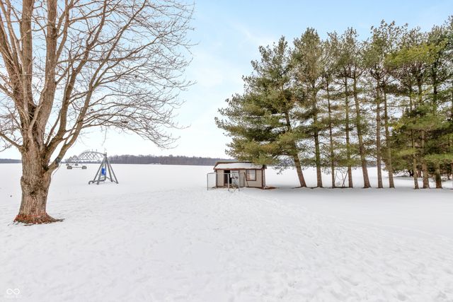 5721 S County Road 550 E, Crothersville, IN 47229