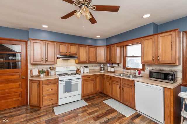 5721 S County Road 550 E, Crothersville, IN 47229