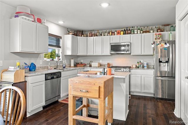 7000 Chandler Drive, Van Buren Twp, MI 48111
