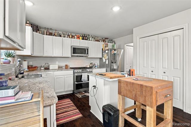 7000 Chandler Drive, Van Buren Twp, MI 48111