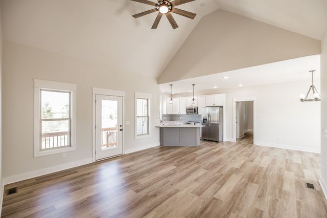 1204 Vickie Ln, Portland, TN 37148