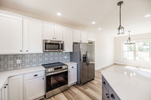 1204 Vickie Ln, Portland, TN 37148