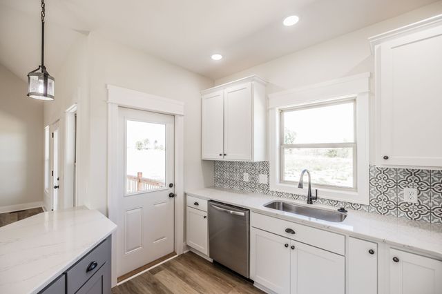 1204 Vickie Ln, Portland, TN 37148