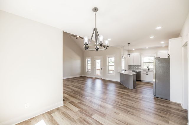 1204 Vickie Ln, Portland, TN 37148