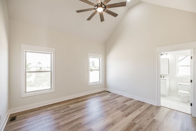 1204 Vickie Ln, Portland, TN 37148