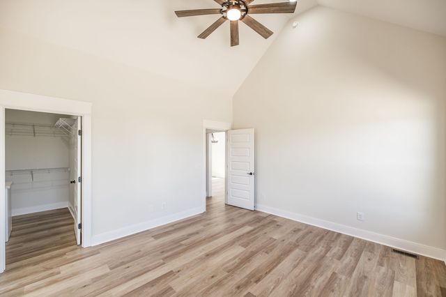 1204 Vickie Ln, Portland, TN 37148
