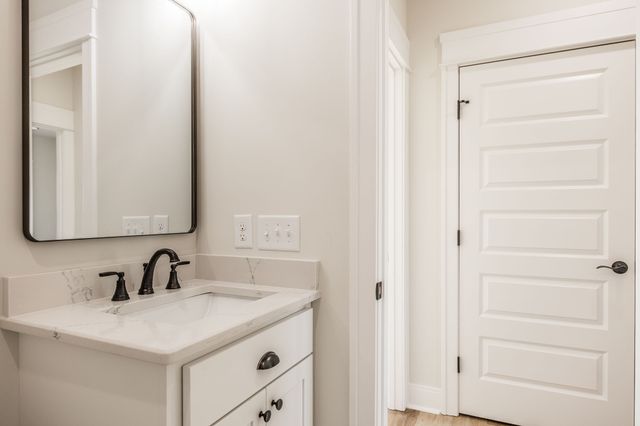 1204 Vickie Ln, Portland, TN 37148