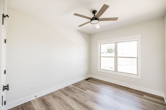 1204 Vickie Ln, Portland, TN 37148