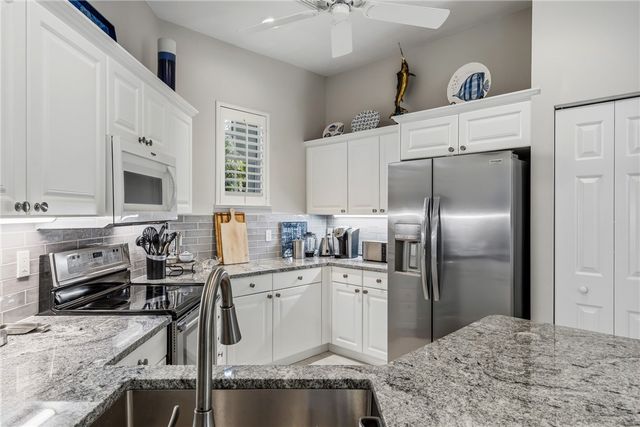 8738 Lakeside Boulevard, Vero Beach, FL 32963