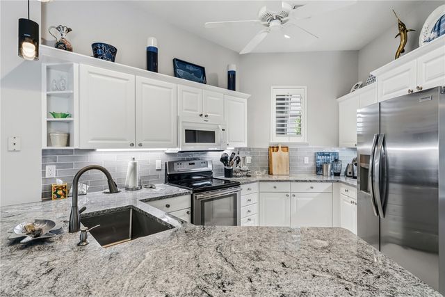 8738 Lakeside Boulevard, Vero Beach, FL 32963