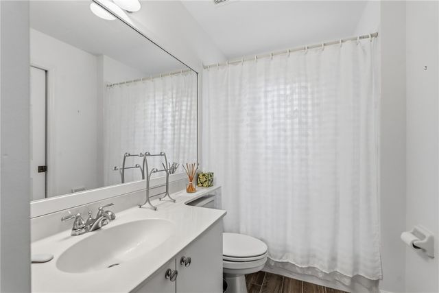 8738 Lakeside Boulevard, Vero Beach, FL 32963